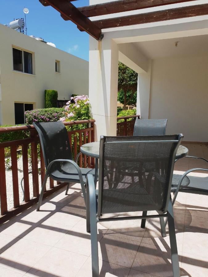 Ground Floor One Bedroom Apartment, Vanessa Complex ペイヤ エクステリア 写真